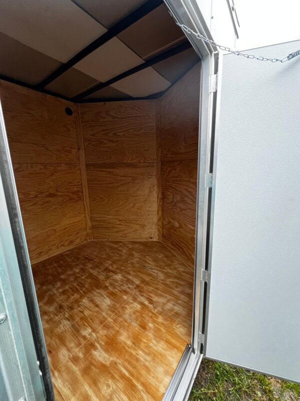 2025 7x16 Xtreme Cargo Enclosed Trailer - Image 4