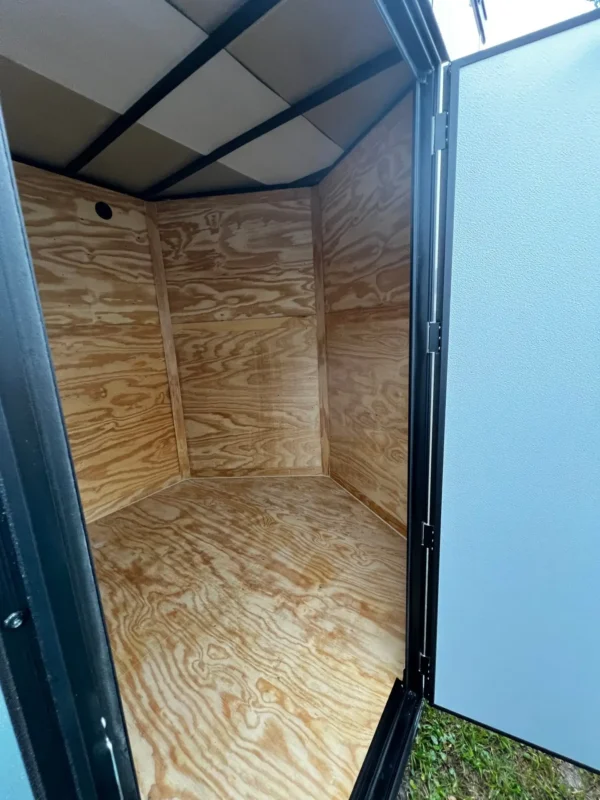 2025 7x16 Xtreme Cargo Enclosed Trailer - Image 4