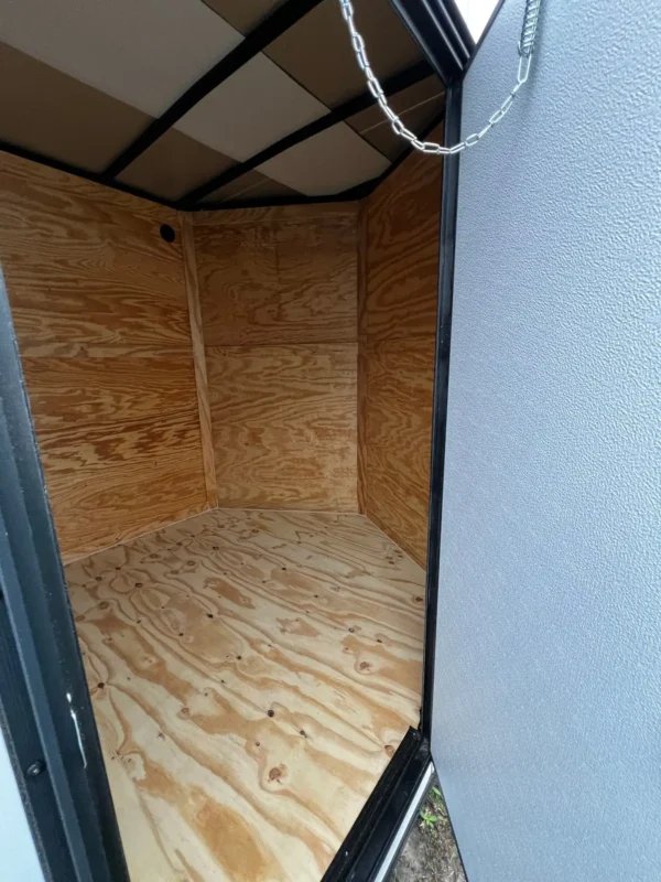 2025 7x16 Xtreme Cargo Enclosed Trailer - Image 6